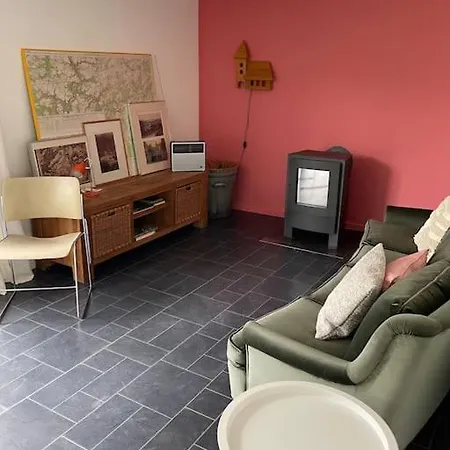 La Petite Maison De Milo Houyet